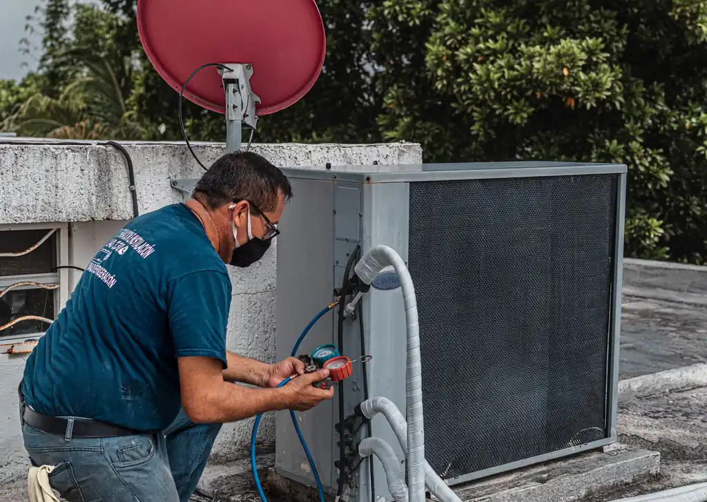 Pinellas Park Appliance Repair Pros team at work